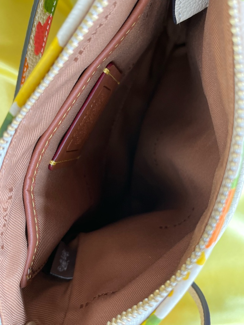 Coach Kitt Floral Crossbody Bag 🩷 Pink with 💛 Yellow, 🧡 Orange & 💚 Green NWOT - Picture 3 of 14